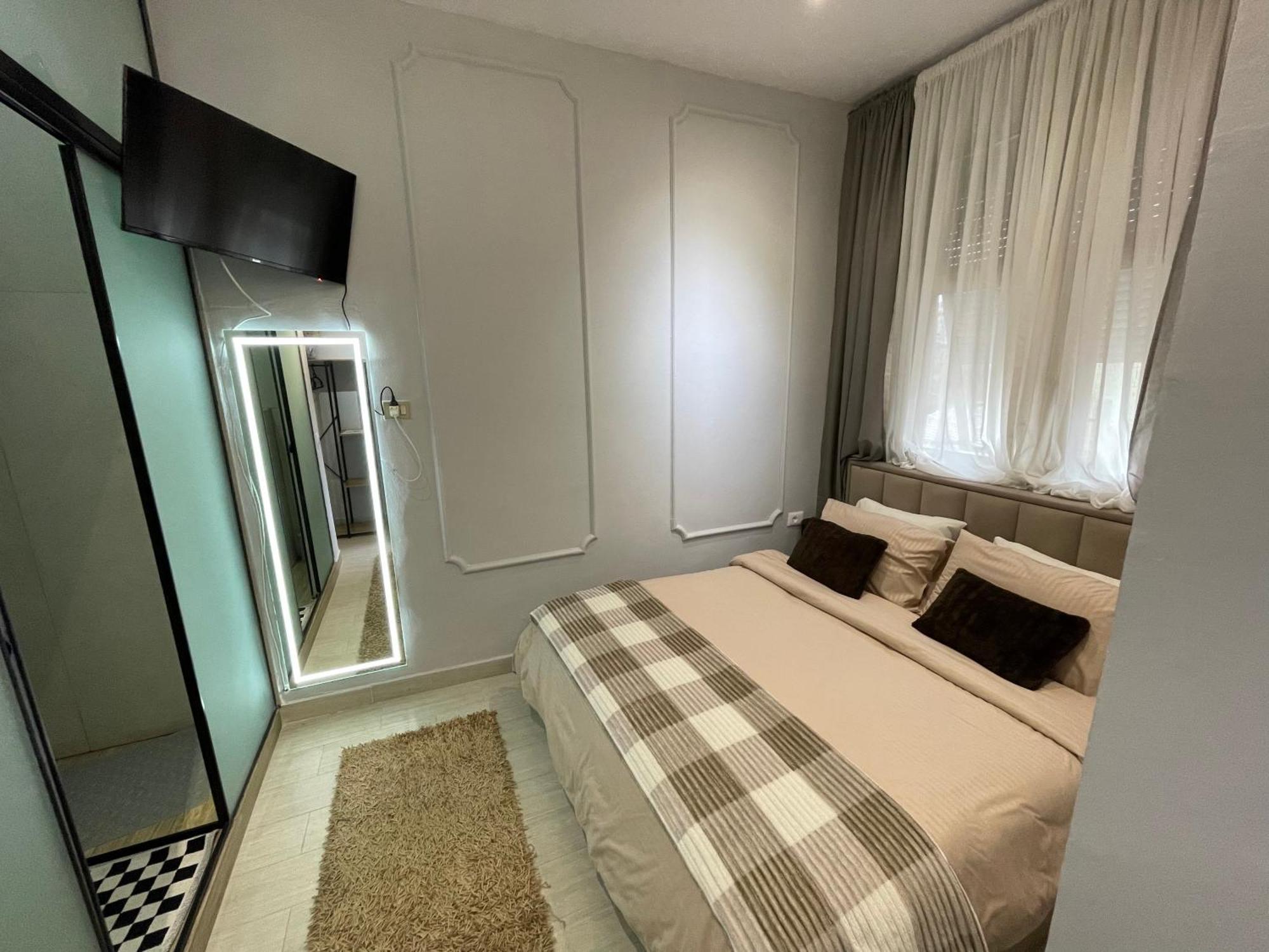 Blloku Tirana Studio Екстер'єр фото