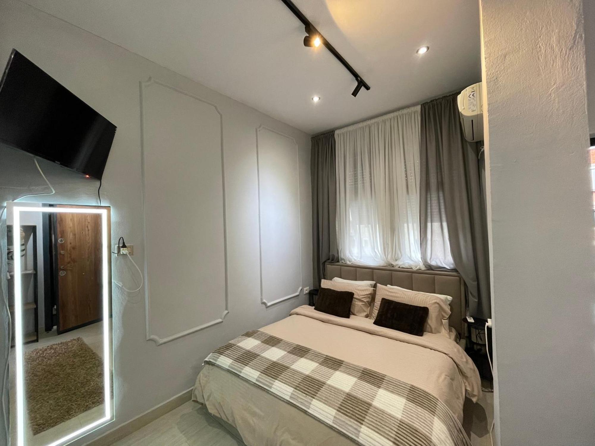 Blloku Tirana Studio Екстер'єр фото